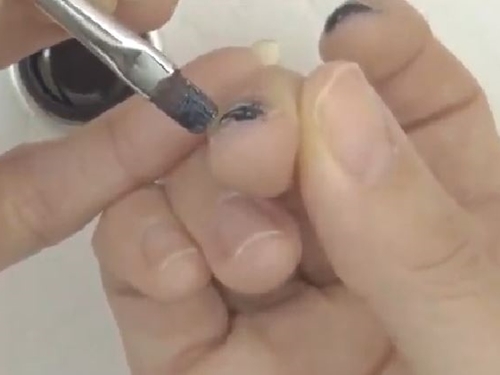 【ジェルネイル】剥がれない短い爪のエッジの塗り方