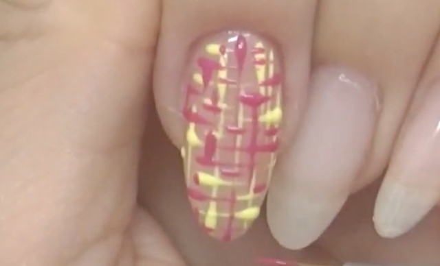 ツイードネイルのやり方 セルフで簡単 引くだけ リアル立体アート ネイルぷるん セルフジェルネイラーのためのwebマガジン